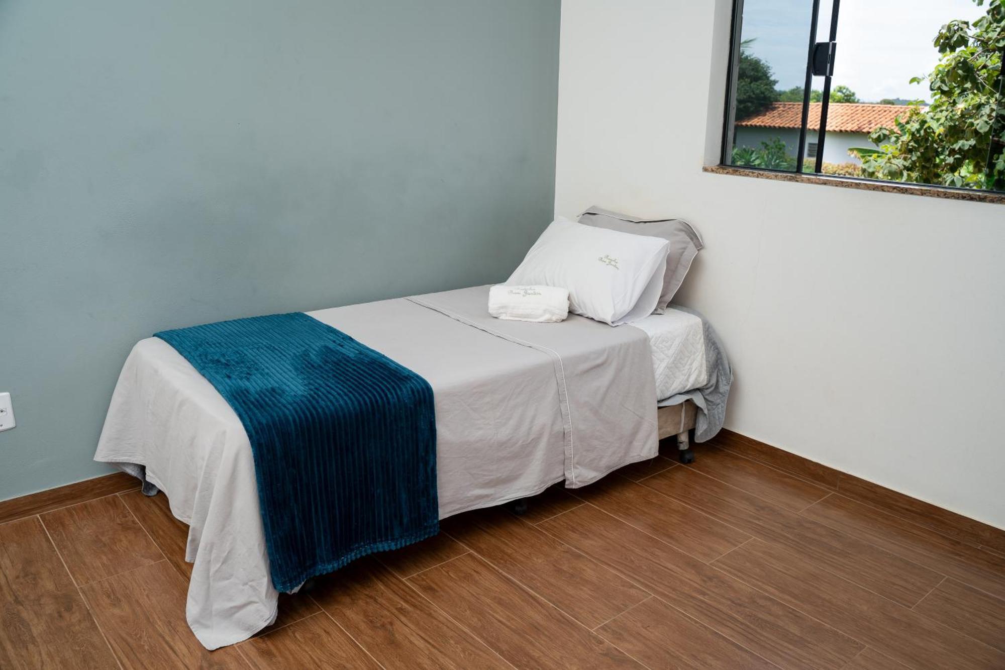 Casa Com Piscina Vista Para Lago, 03 Quartos Confortaveis Capitolio Luaran gambar