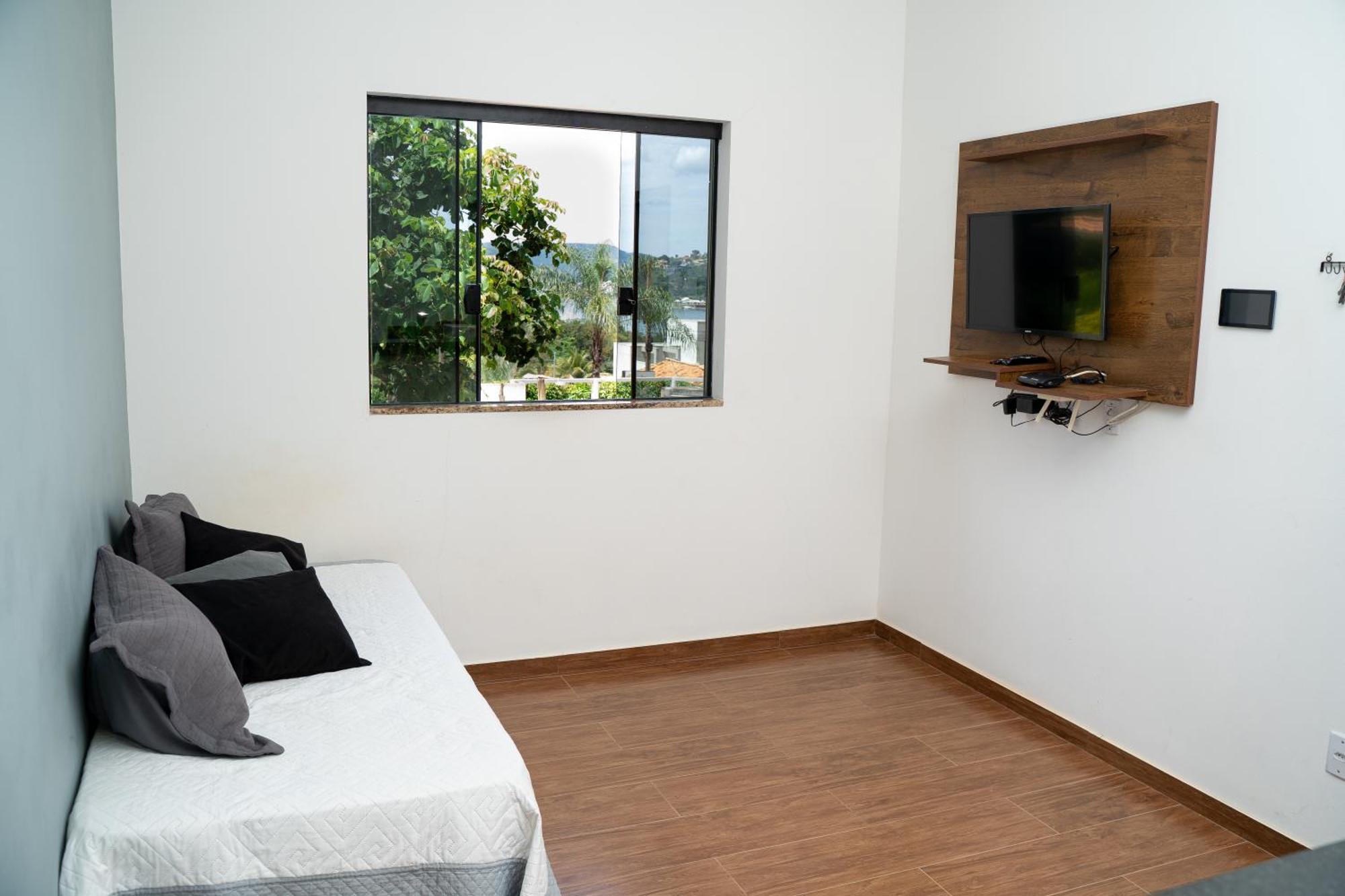 Casa Com Piscina Vista Para Lago, 03 Quartos Confortaveis Capitolio Luaran gambar