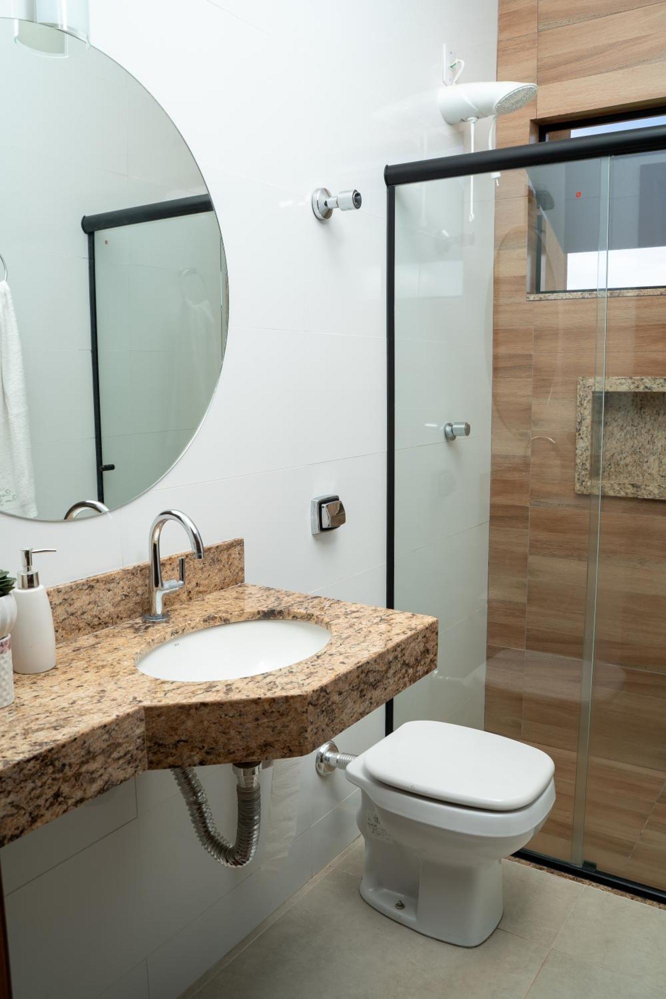 Casa Com Piscina Vista Para Lago, 03 Quartos Confortaveis Capitolio Luaran gambar