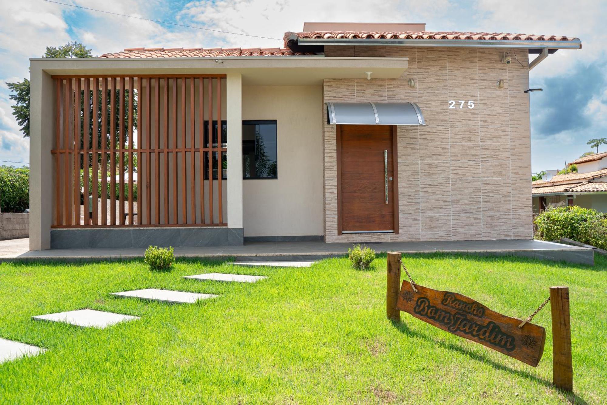 Casa Com Piscina Vista Para Lago, 03 Quartos Confortaveis Capitolio Luaran gambar